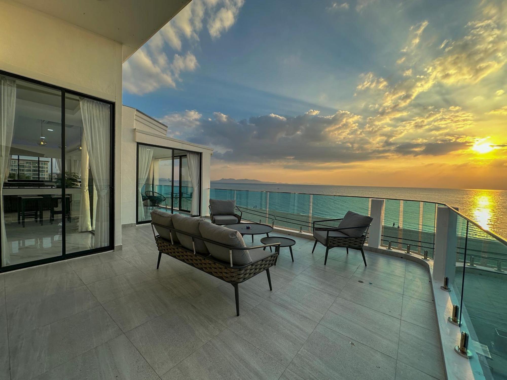 Stunning Beachfront View Luxurious Apartment 40 جومتين بيتش المظهر الخارجي الصورة