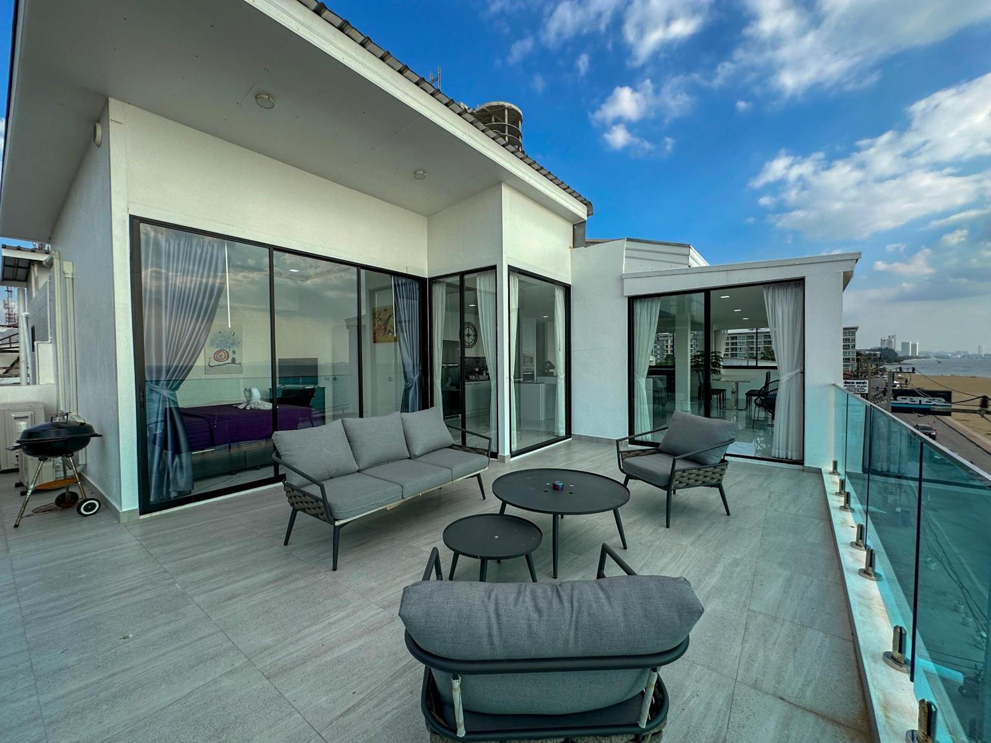 Stunning Beachfront View Luxurious Apartment 40 جومتين بيتش المظهر الخارجي الصورة