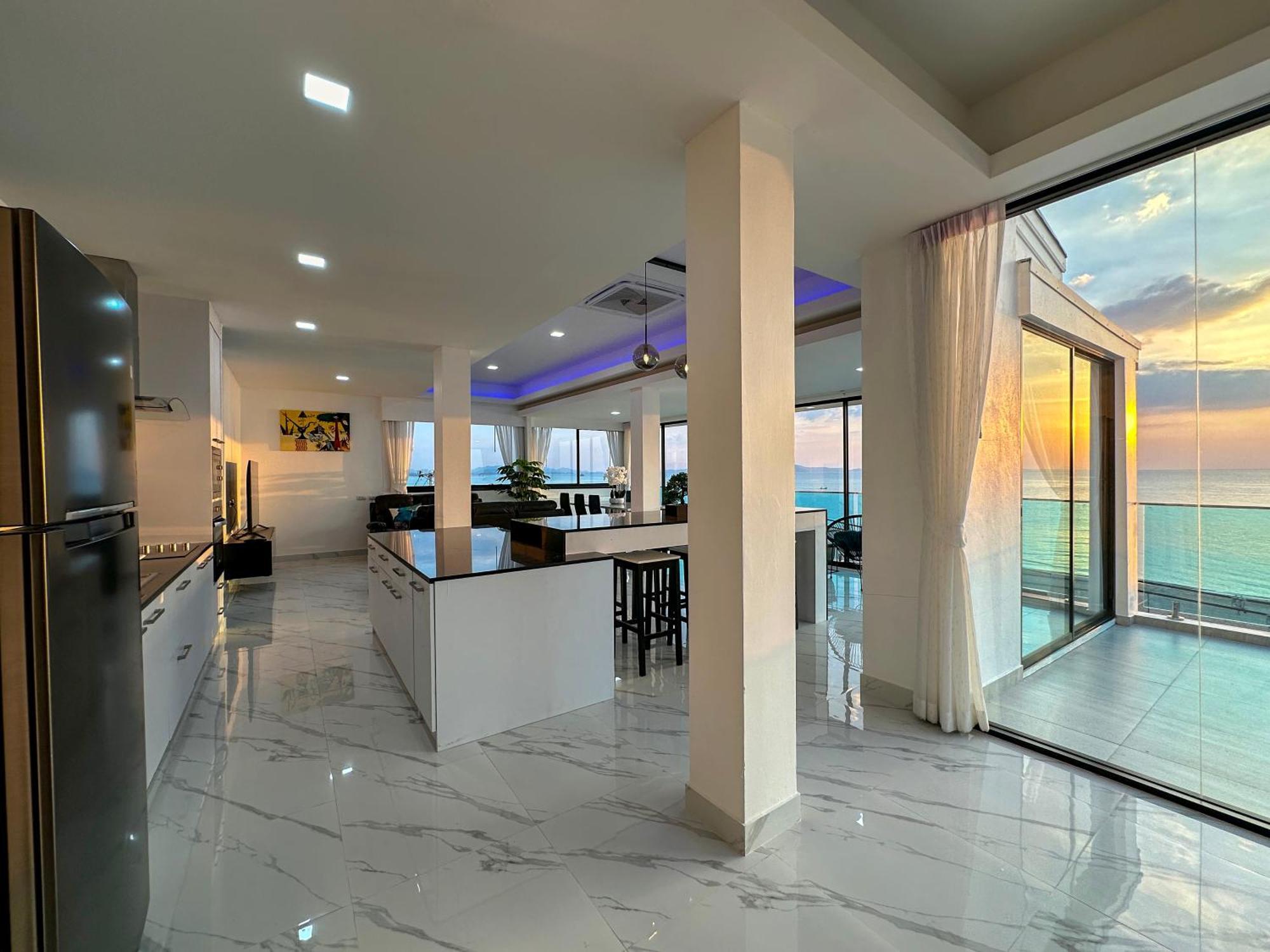 Stunning Beachfront View Luxurious Apartment 40 جومتين بيتش المظهر الخارجي الصورة