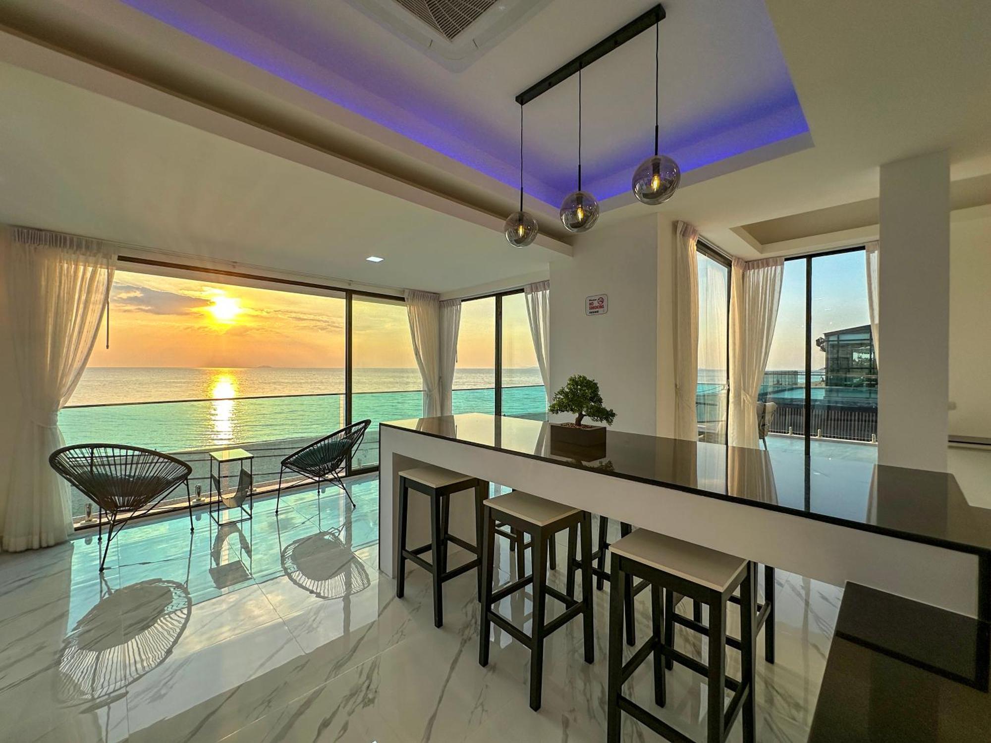 Stunning Beachfront View Luxurious Apartment 40 جومتين بيتش المظهر الخارجي الصورة